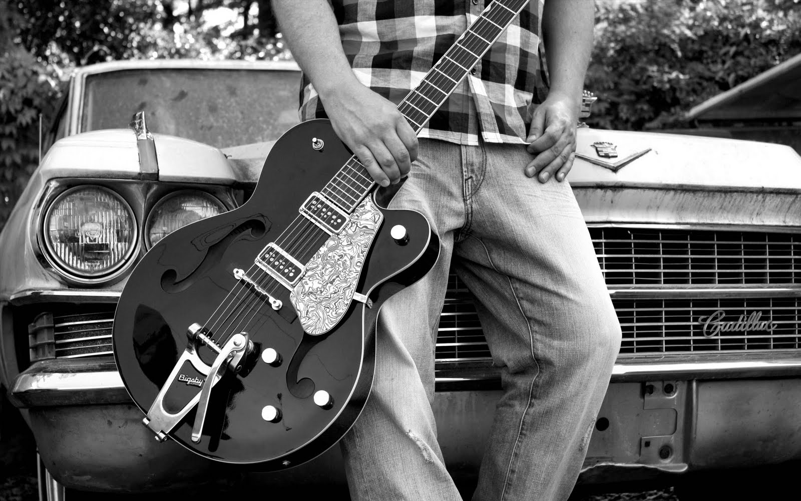 Guitar Wallpaper   Gretsch Bigsby Electric Guitar Infront of Cadillac