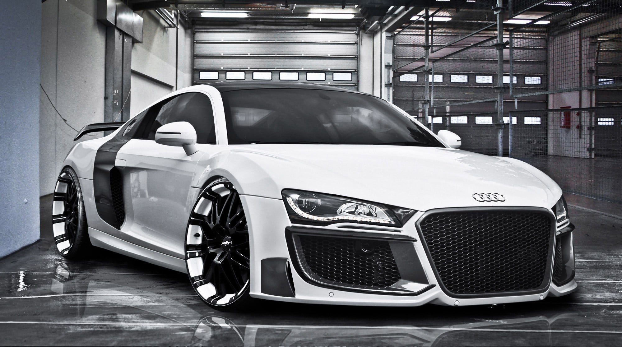 Audi R8 HD Wallpaper