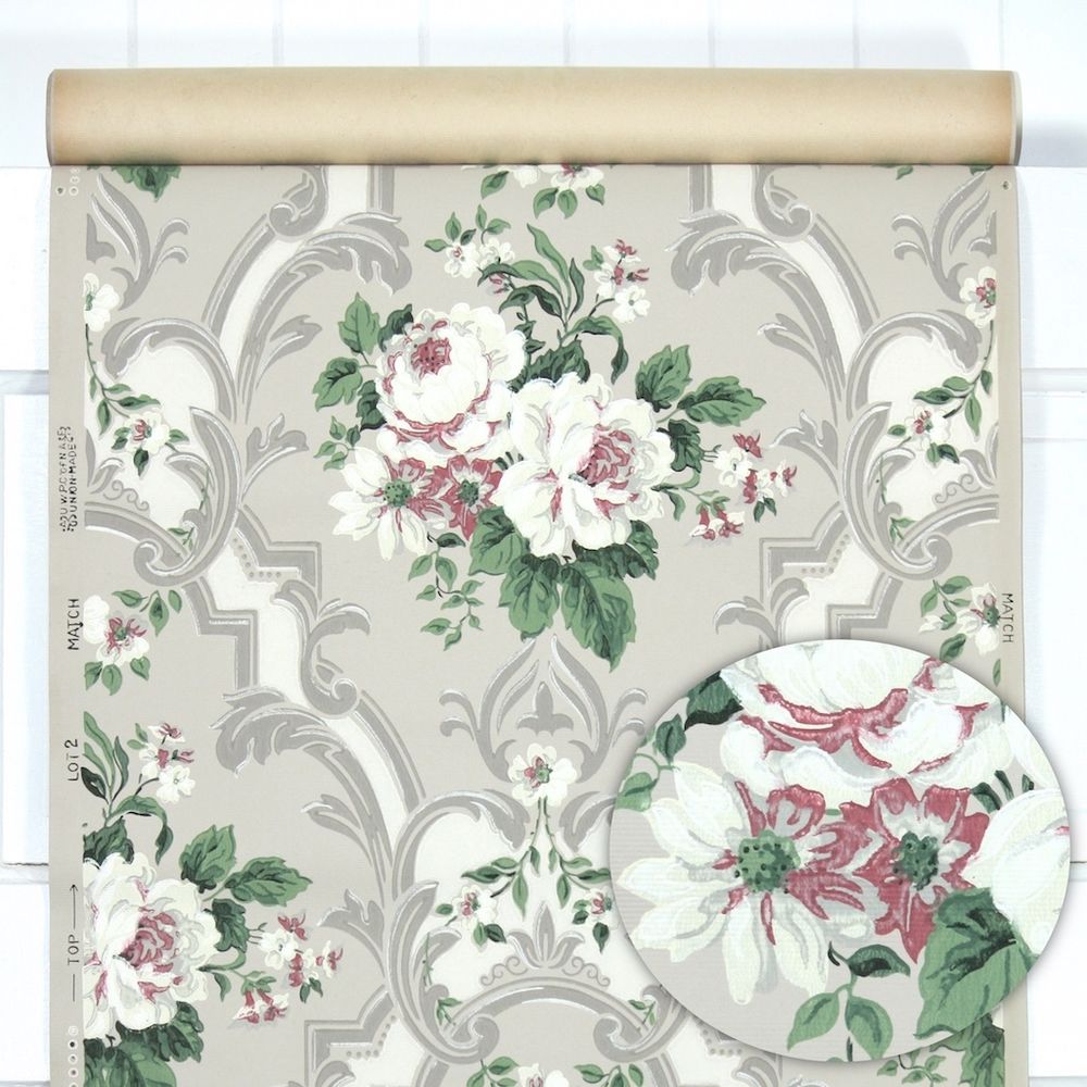 1940s Vintage Wallpaper Beautiful Cabbage Roses On Taupe