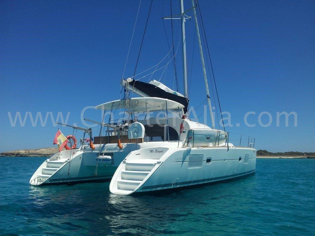 Location Catamaran Lagoon Ibiza Formentera Charteralia