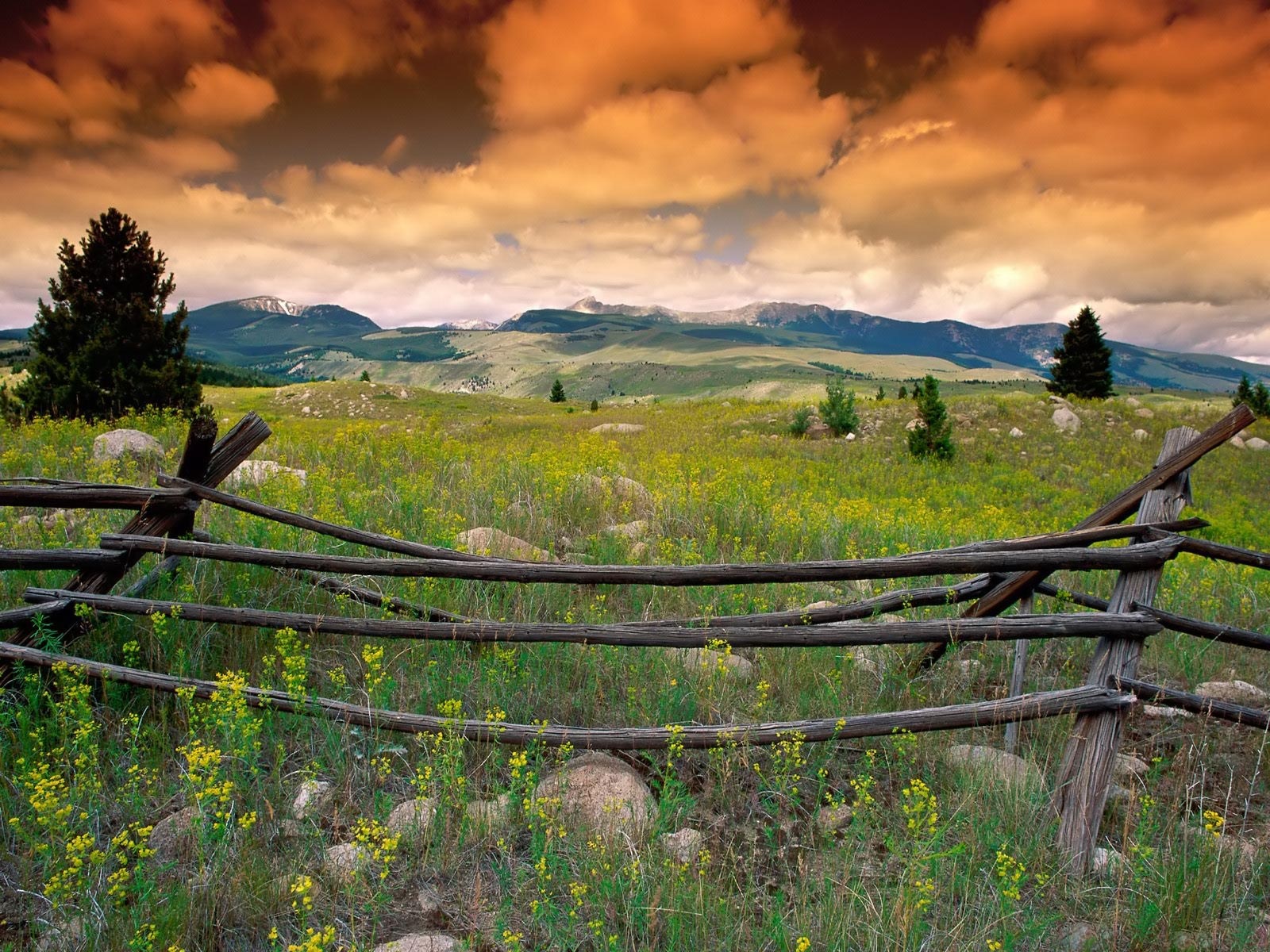 Amazing Montana Mountain Landscape 1600 x 1200 438 kB jpeg