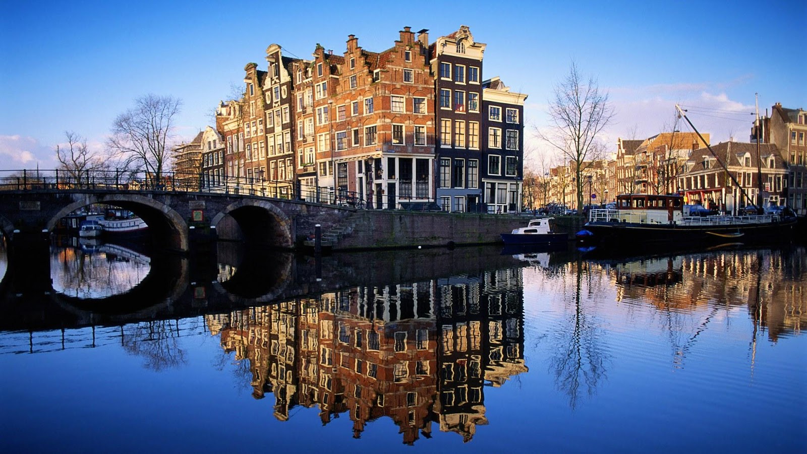 Amsterdam HD Wallpaper X