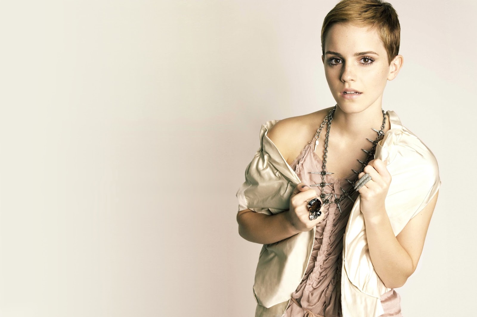 Emma Watson High Definition Wallpaper Beautiful HD