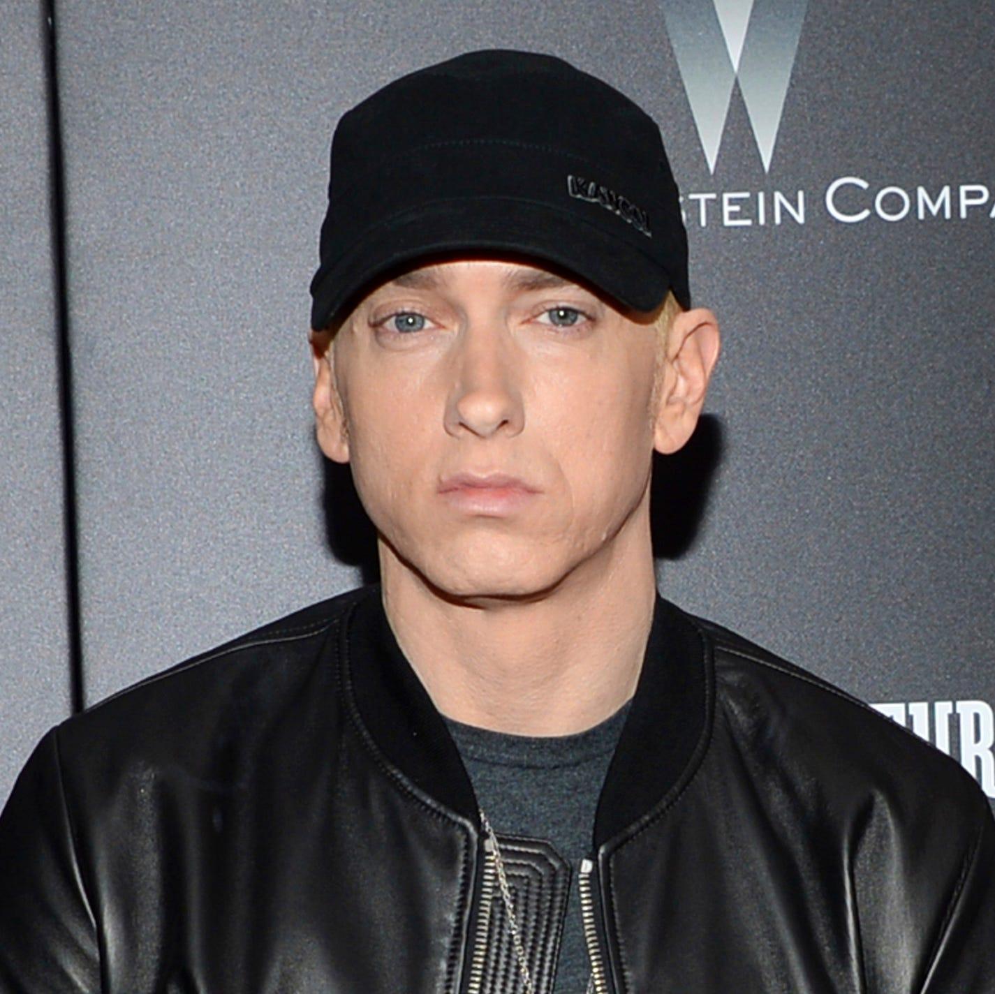 🔥 Free download Twitter is going crazy over Eminem saying hes on Tinder ...