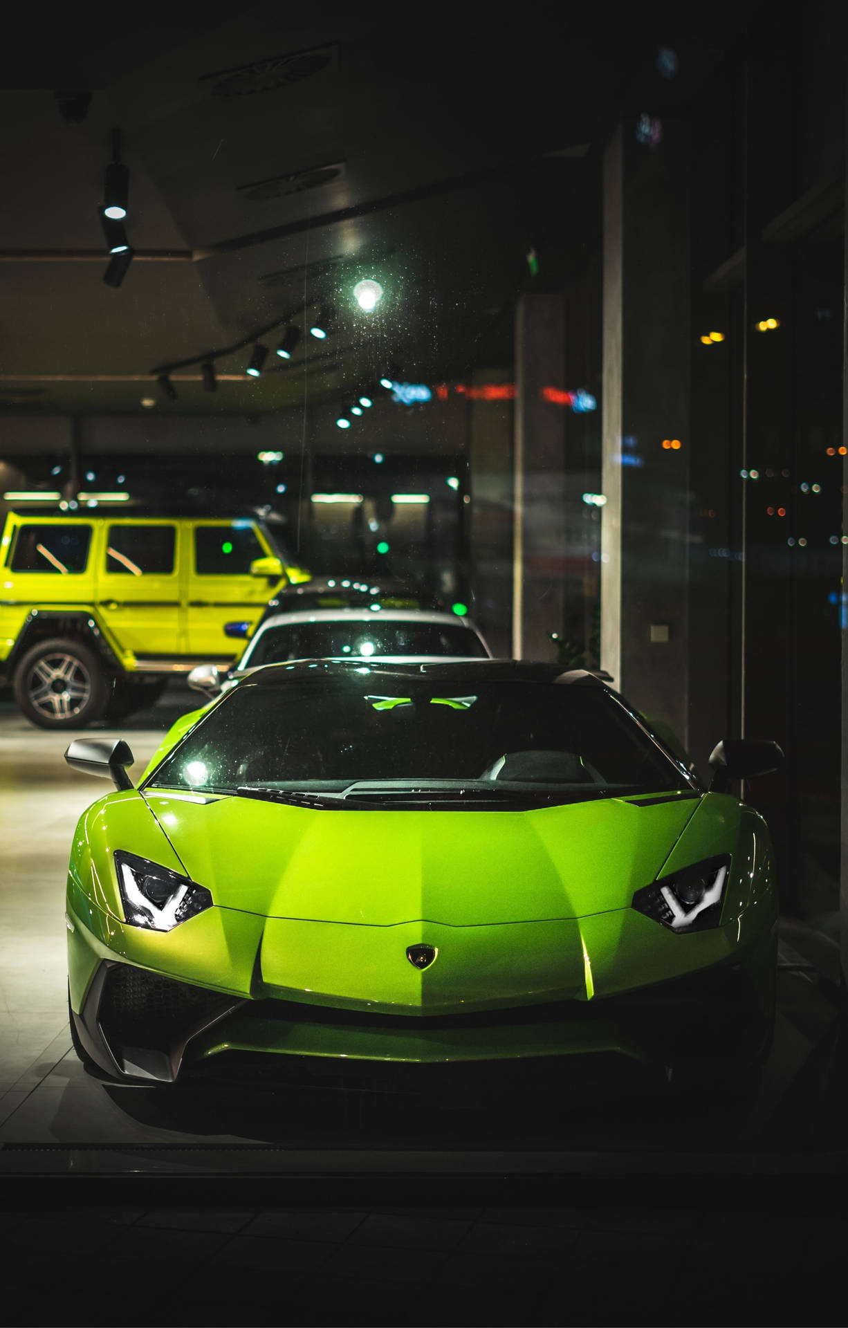 Experience The Power Of A Lamborghini On Your iPhone Wallpaper