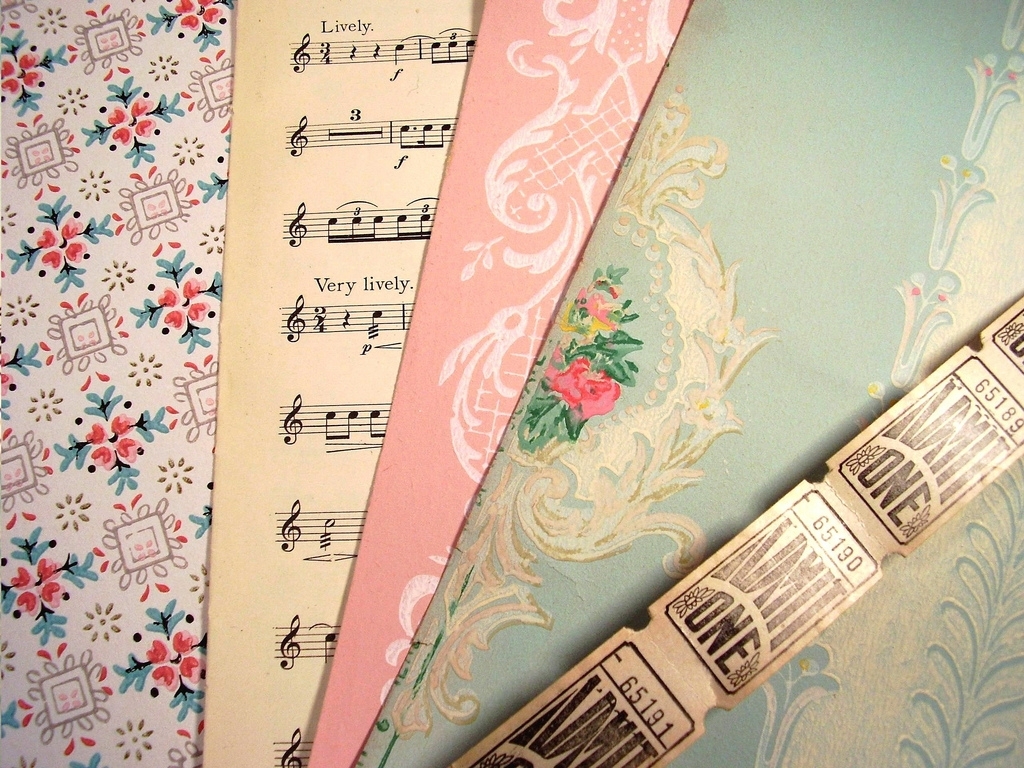 Pretty Vintage Wallpaper