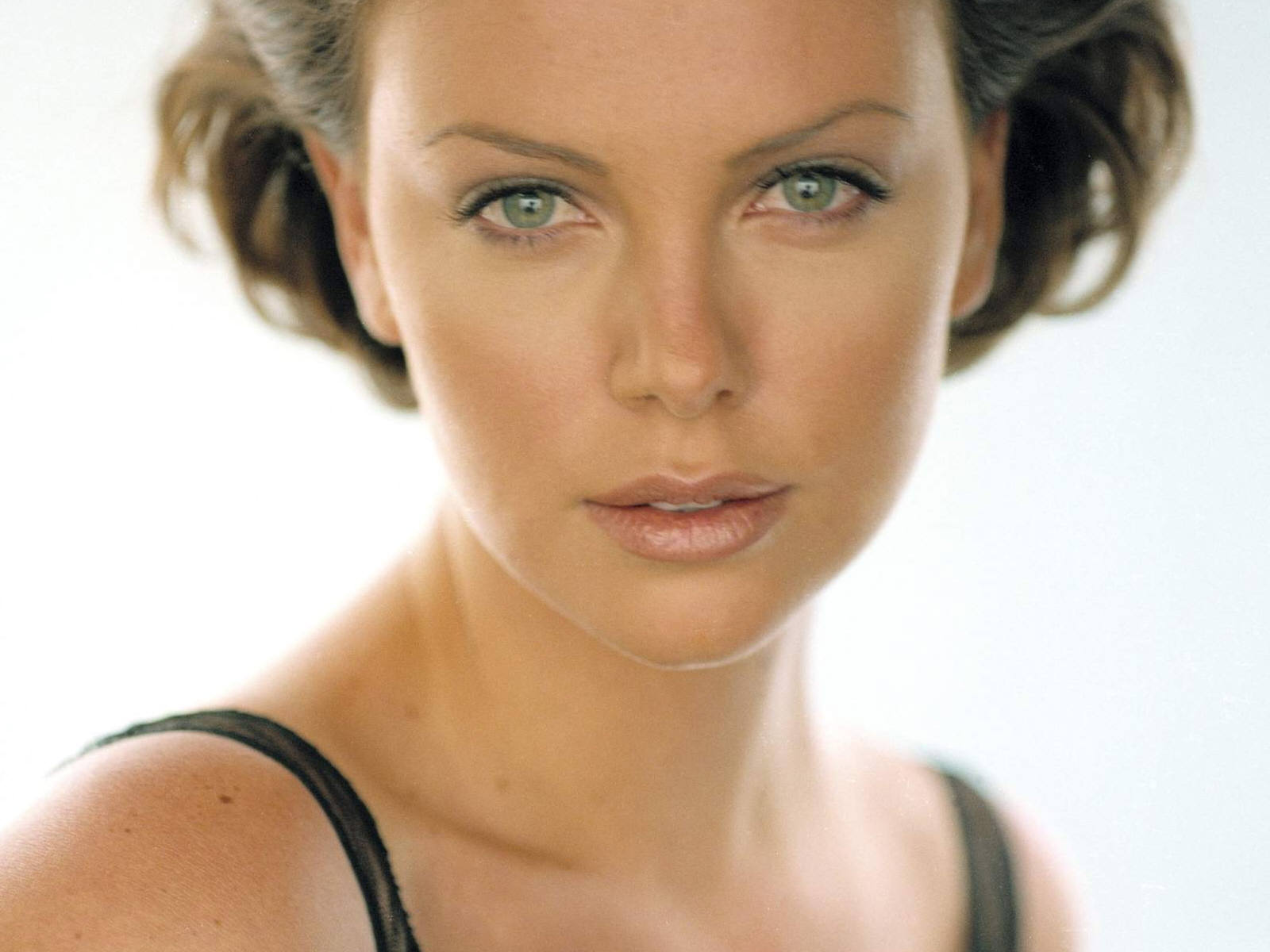 People   Charlize Theron