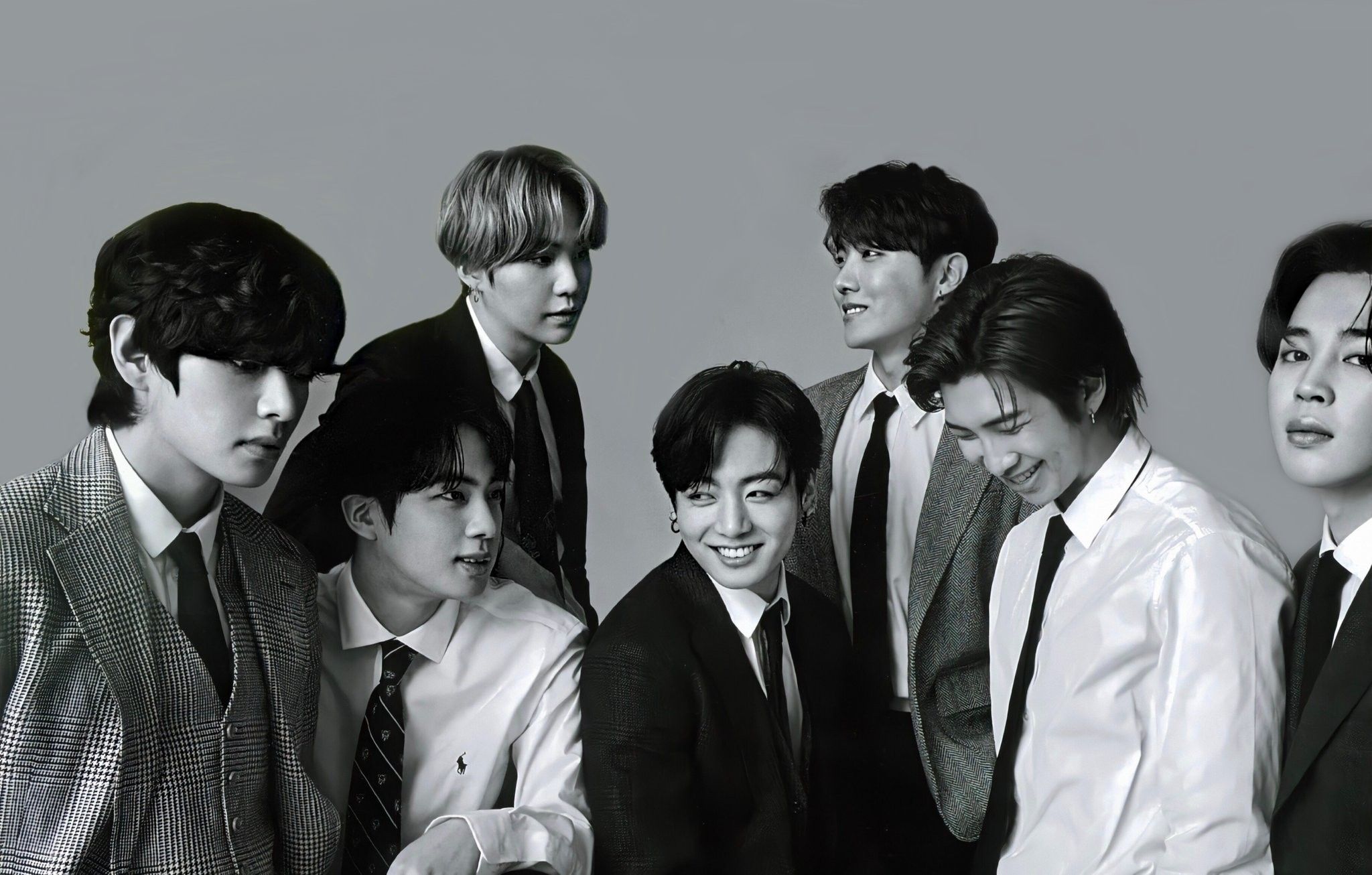 Kim Taehyung On Bts Photoshoot Wallpaper