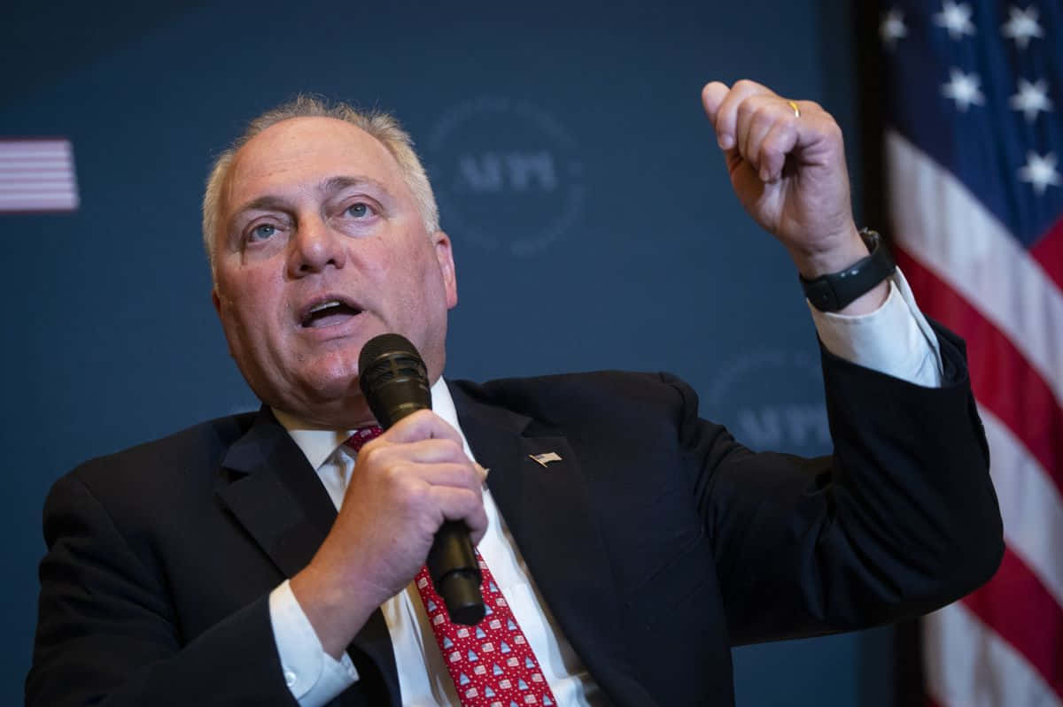 Steve Scalise With Raised Fist 6mmmlseom9aidgsa Wallpaper