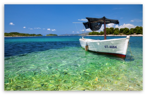Boat On Tropical Beach HD Wallpaper For Standard Fullscreen