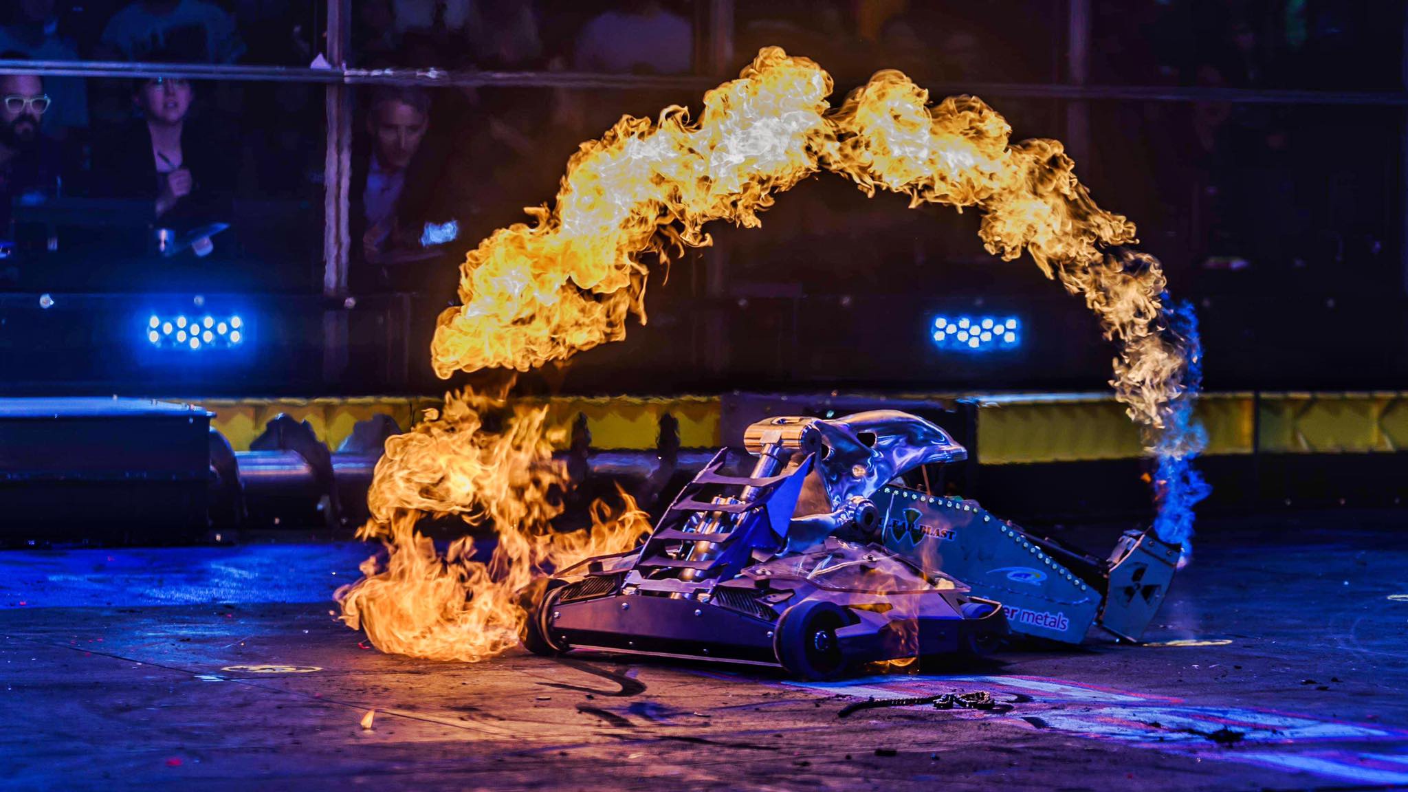 Spoiler First Fight Image Of The Season From Battlebots