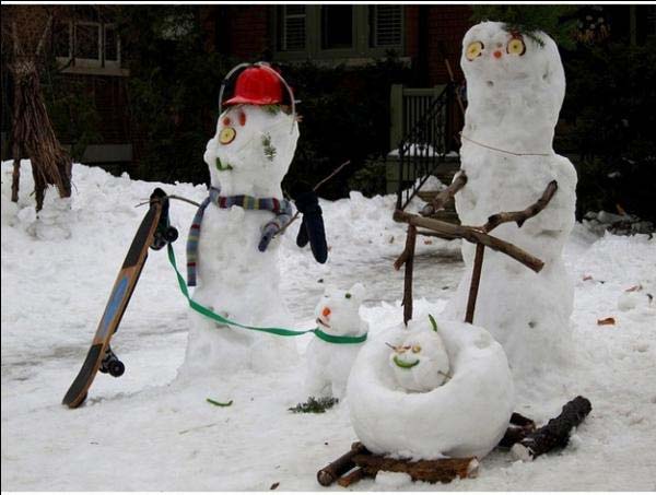 Snowman Caught Messaging To His Girlfriend Silly Yet Creative