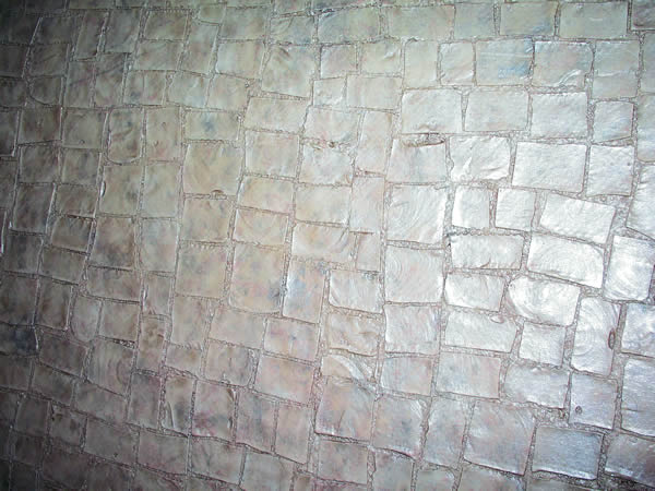 Textured wallpaper in Kitchen