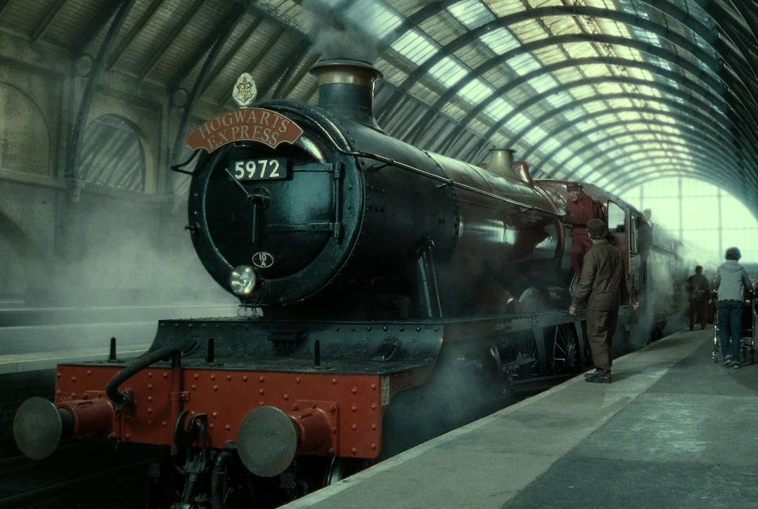 Featured image of post Hogwarts Express Hd Wallpaper The hogwarts express is the name of the train that makes a run between london king s cross station platform 9 and hogsmeade station