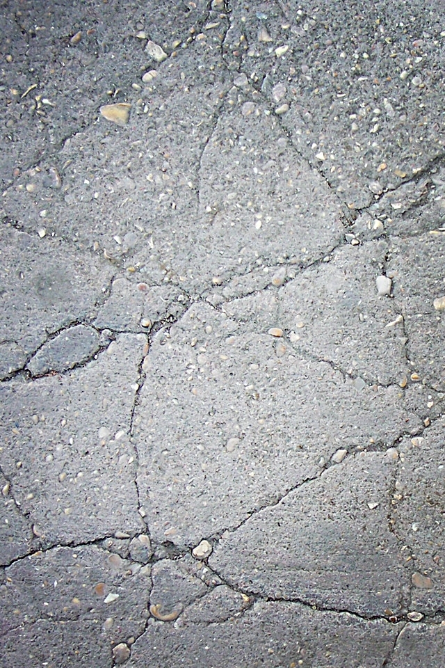 Cracked iPhone 4s Screen Wallpaper Cement