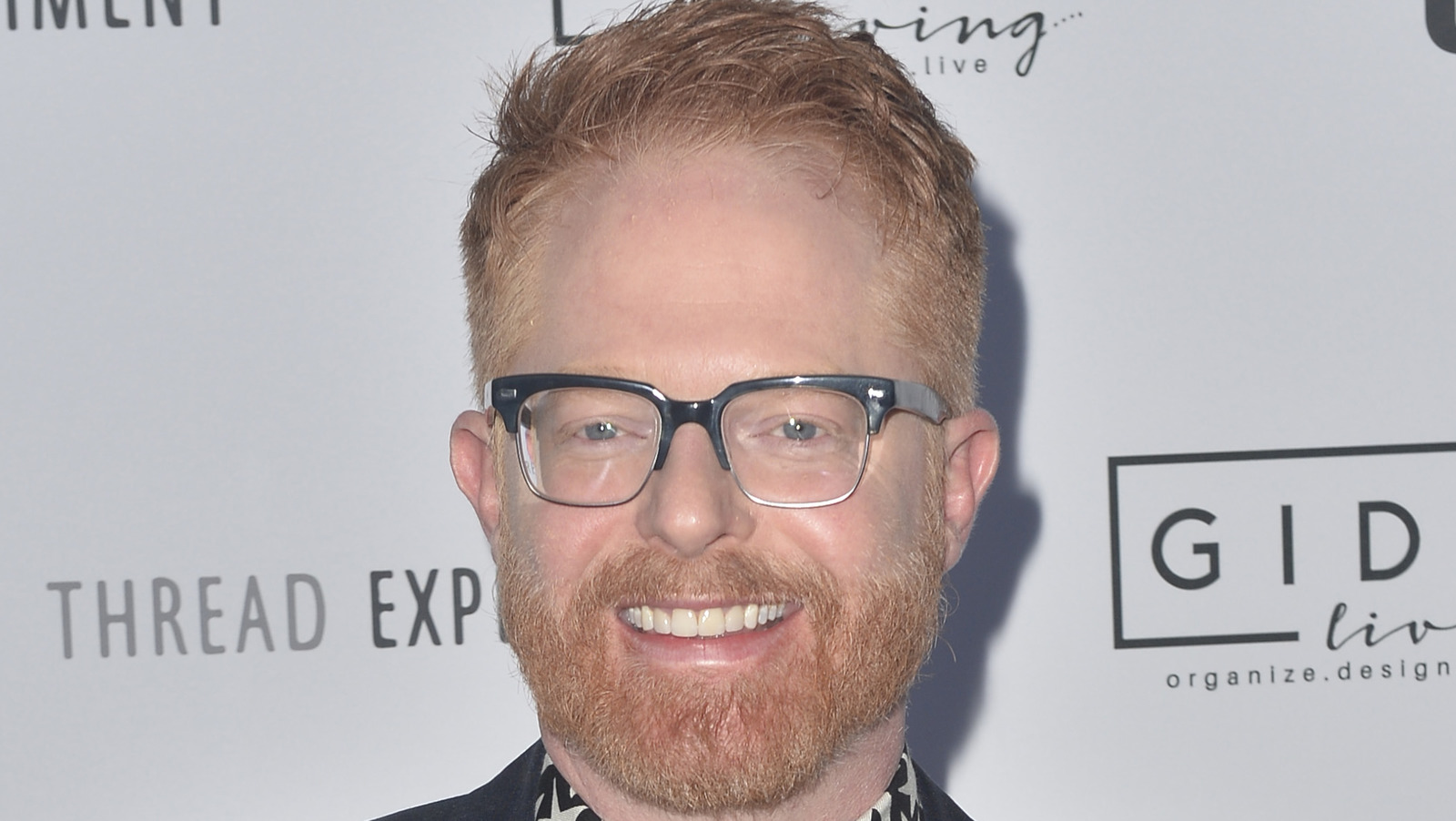 Jesse Tyler Ferguson Is Coming Out With A Cookbook Wallpaper