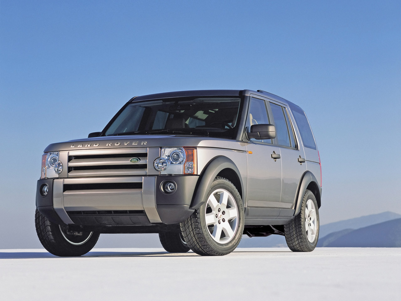 Discovery Car Wallpaper Download
