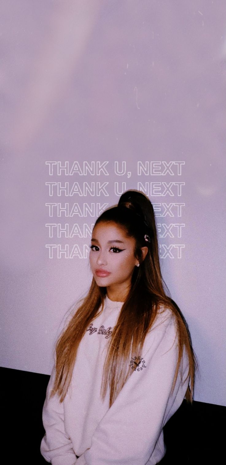 Ariana Grande Wallpaper