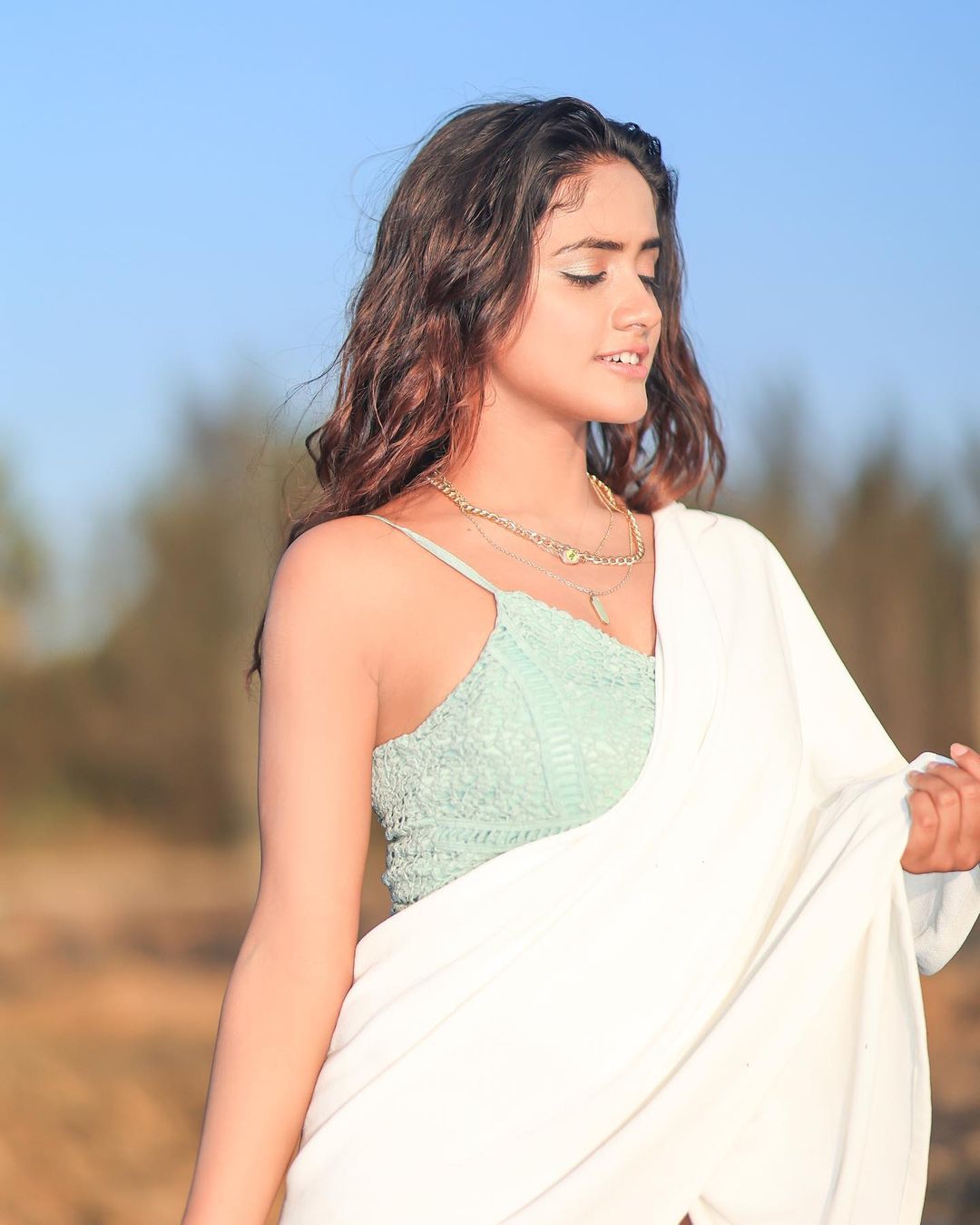 Nisha Guragain In Saree White Colored Outfit Photos HD Wallpaper