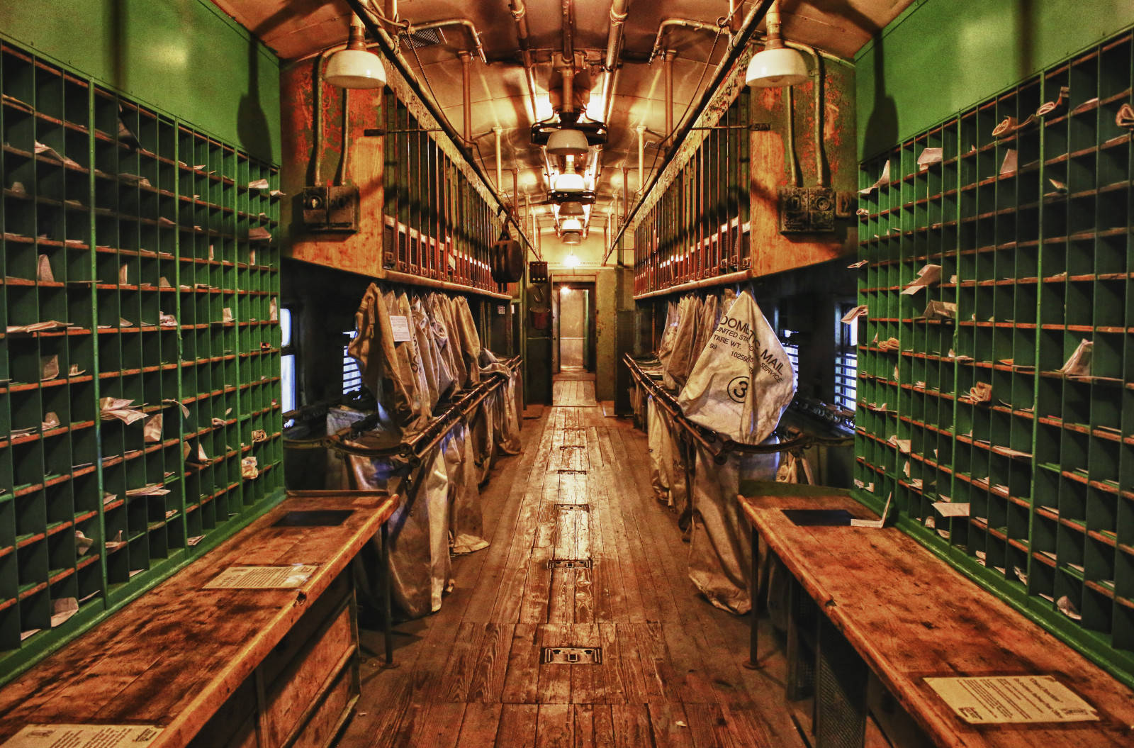 Vintage Post Office I87nt238td67mzbn Wallpaper