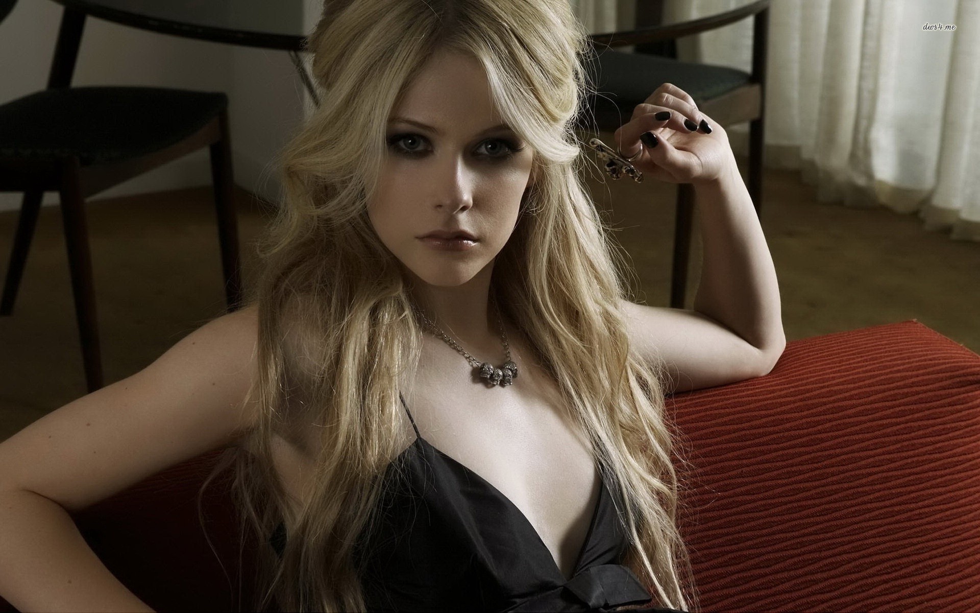 Avril Lavigne Image Wallpaper HD