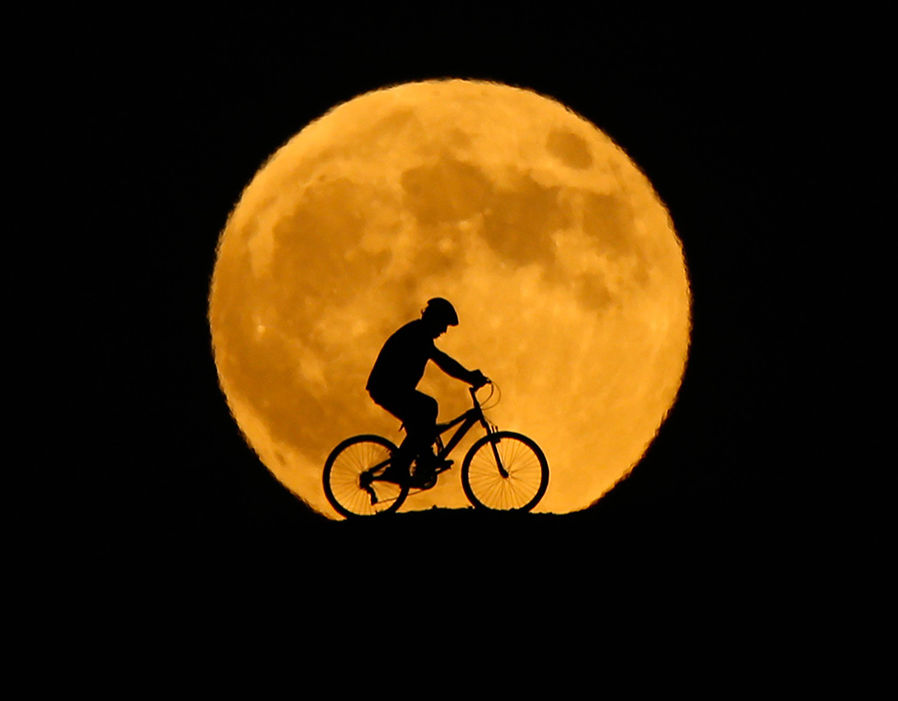 Eclipse Live Pictures Best Blood Moon Photos From Lunar