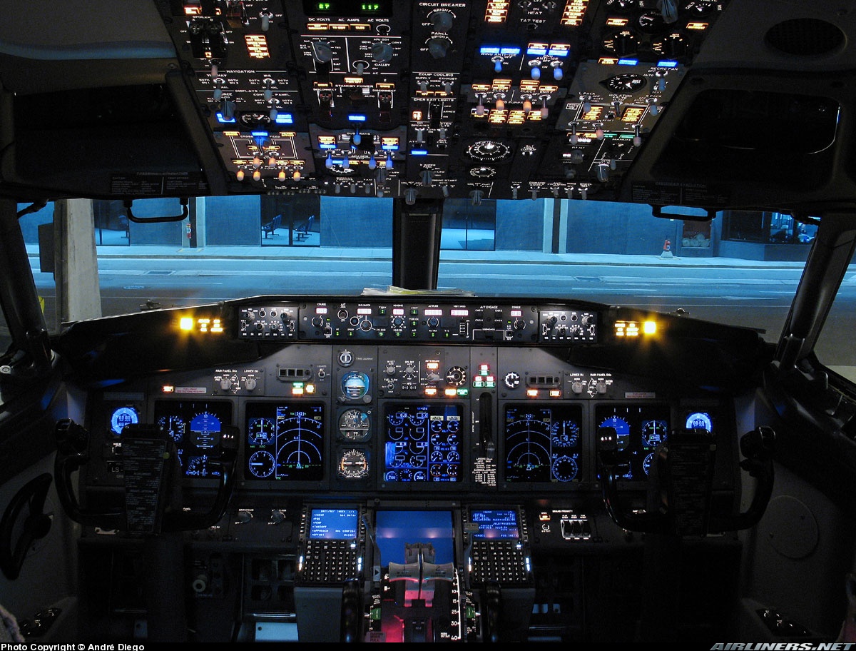 boeing 737 cockpit views