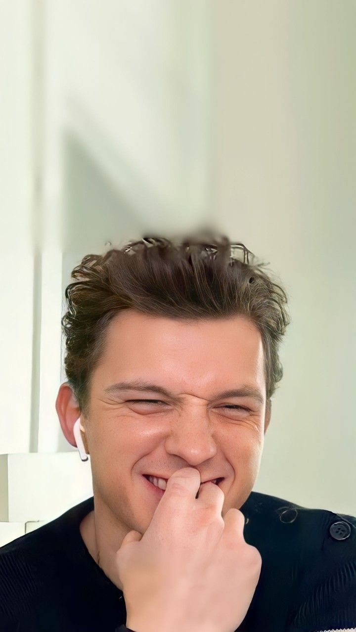 Tom Holland Wallpaper Artofit