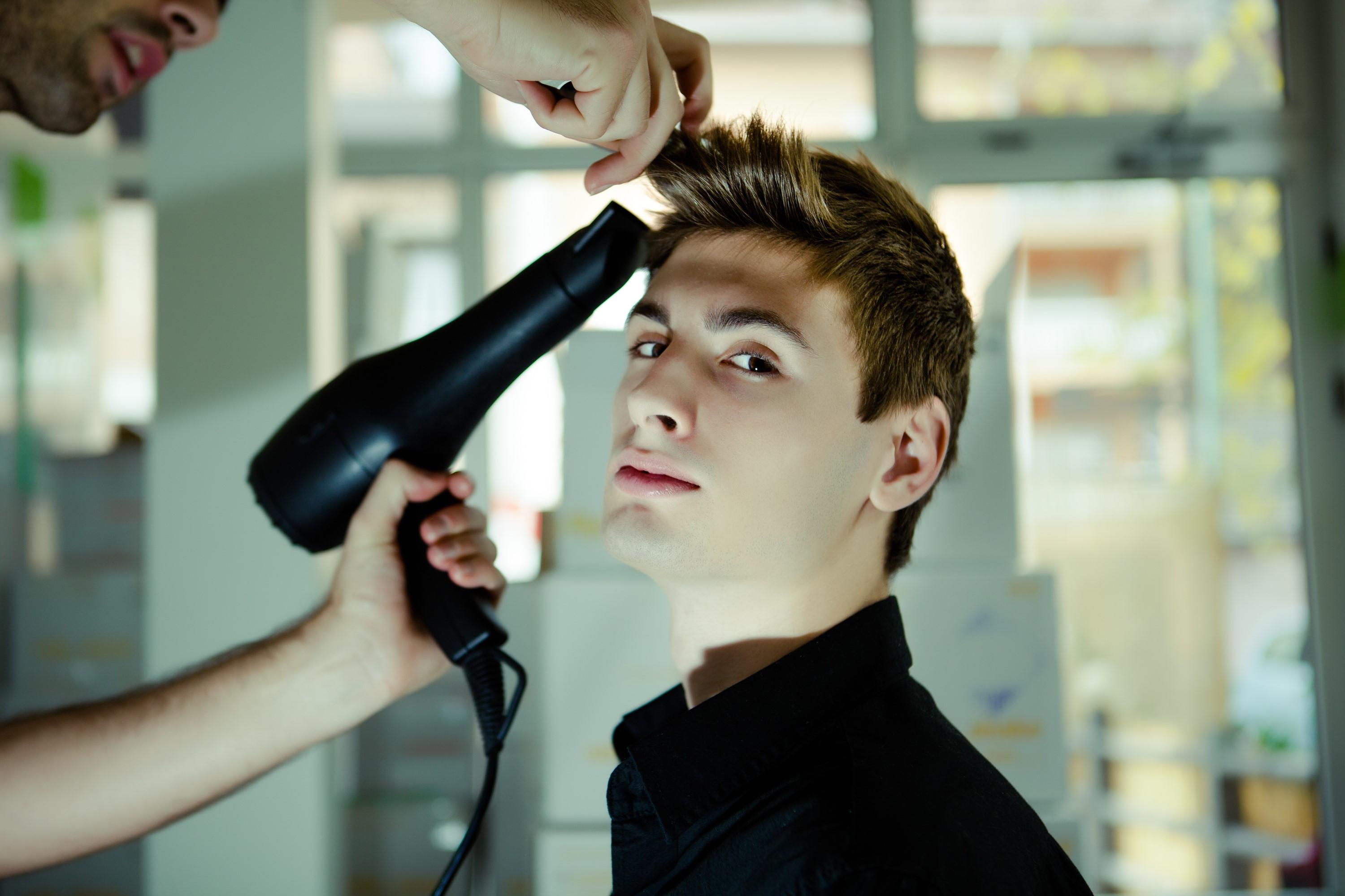 Men Glance Hair Dryer Young Man Hairstyle Rare