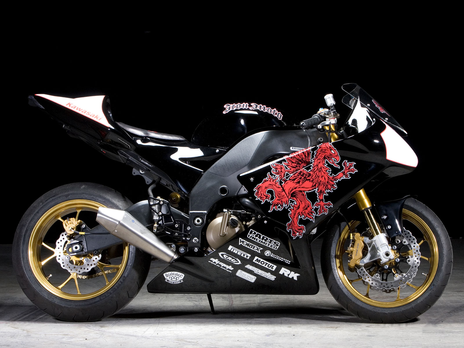 Kawasaki Ninja Sport Motorcycle HD Widescreen Wallpaper
