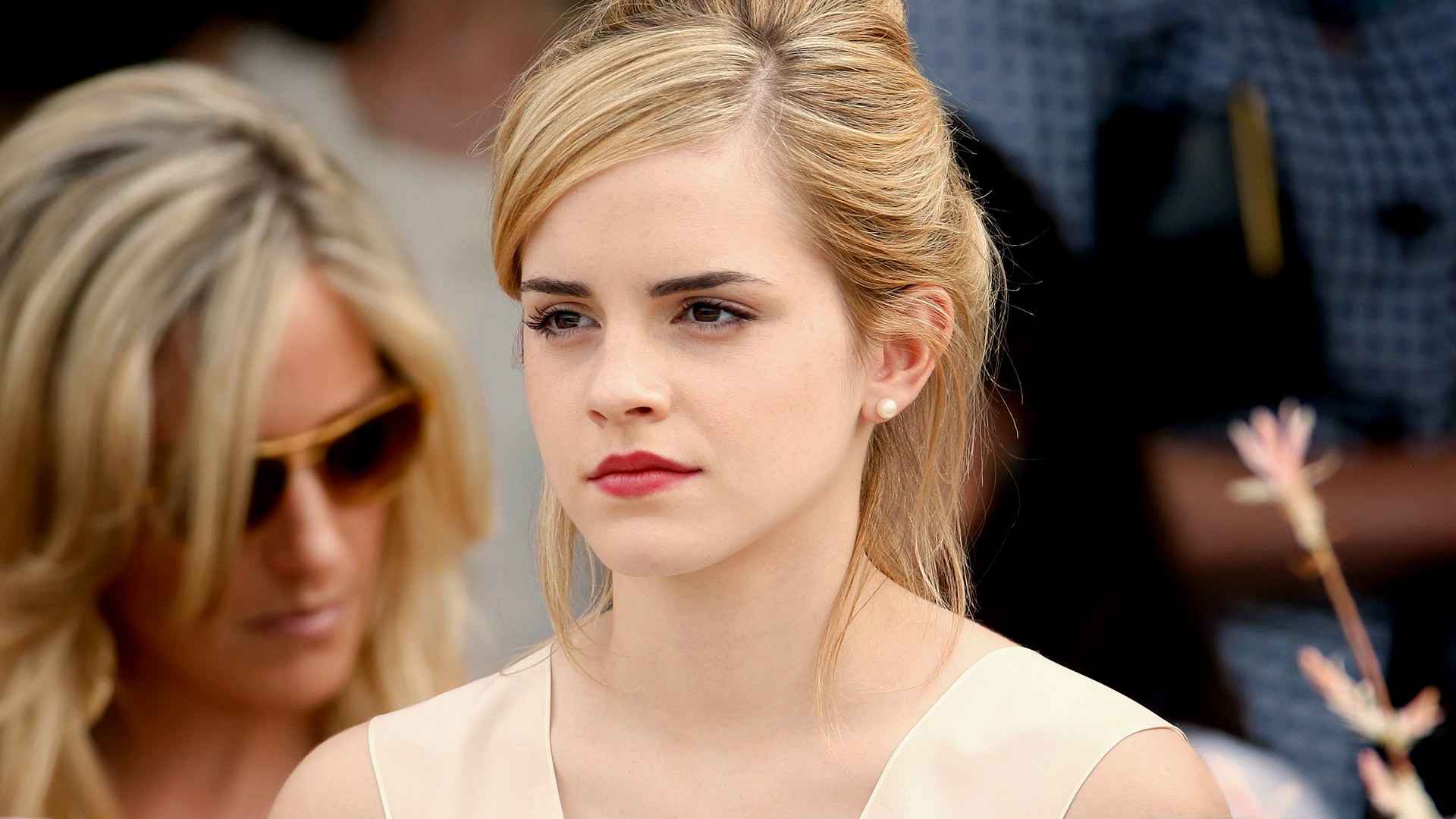 Emma Watson HD Wallpaper