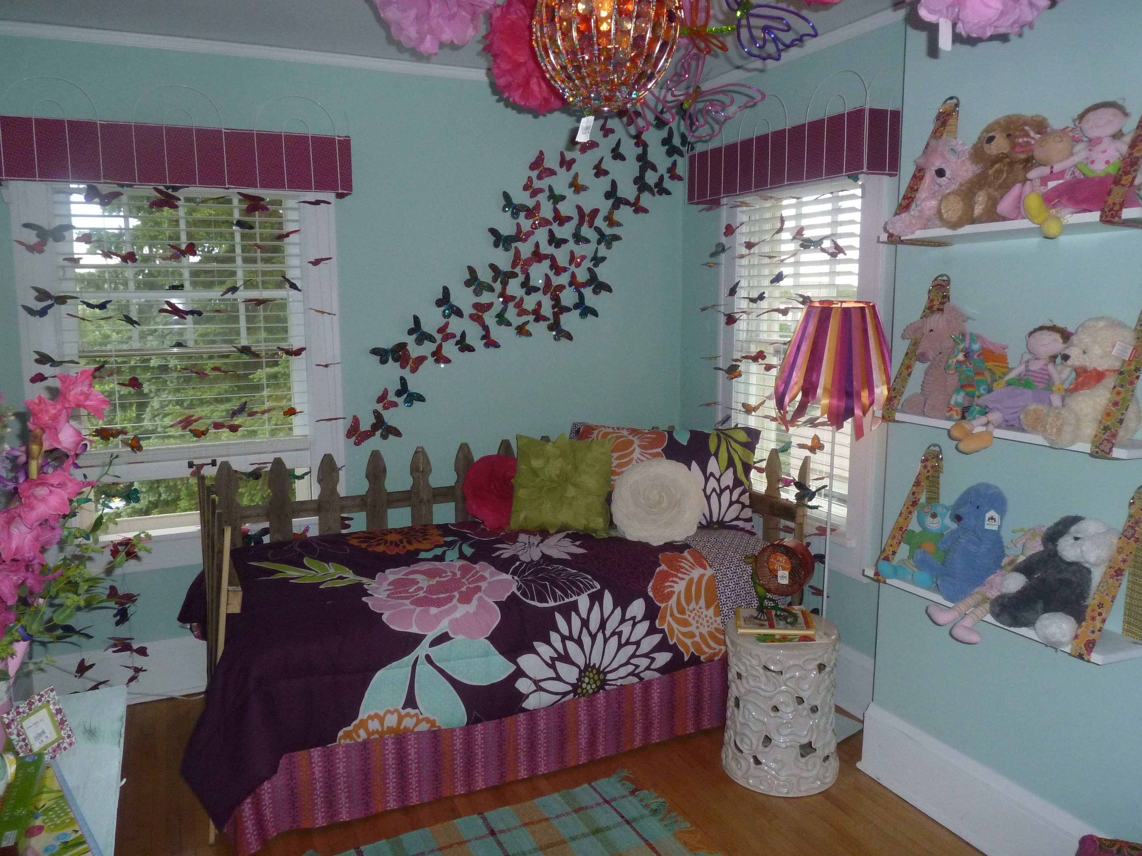 Hirshfield S Paint Wallpaper Window Treatments On Hirshfiel