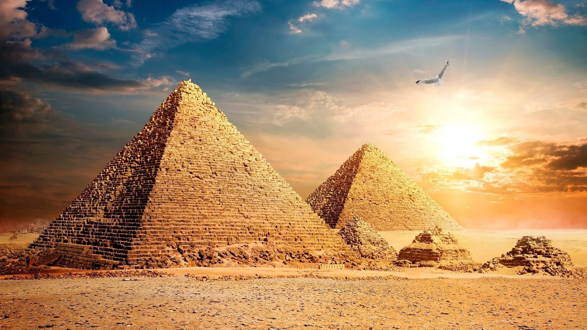 Great Pyramids Wallpaper Top Background