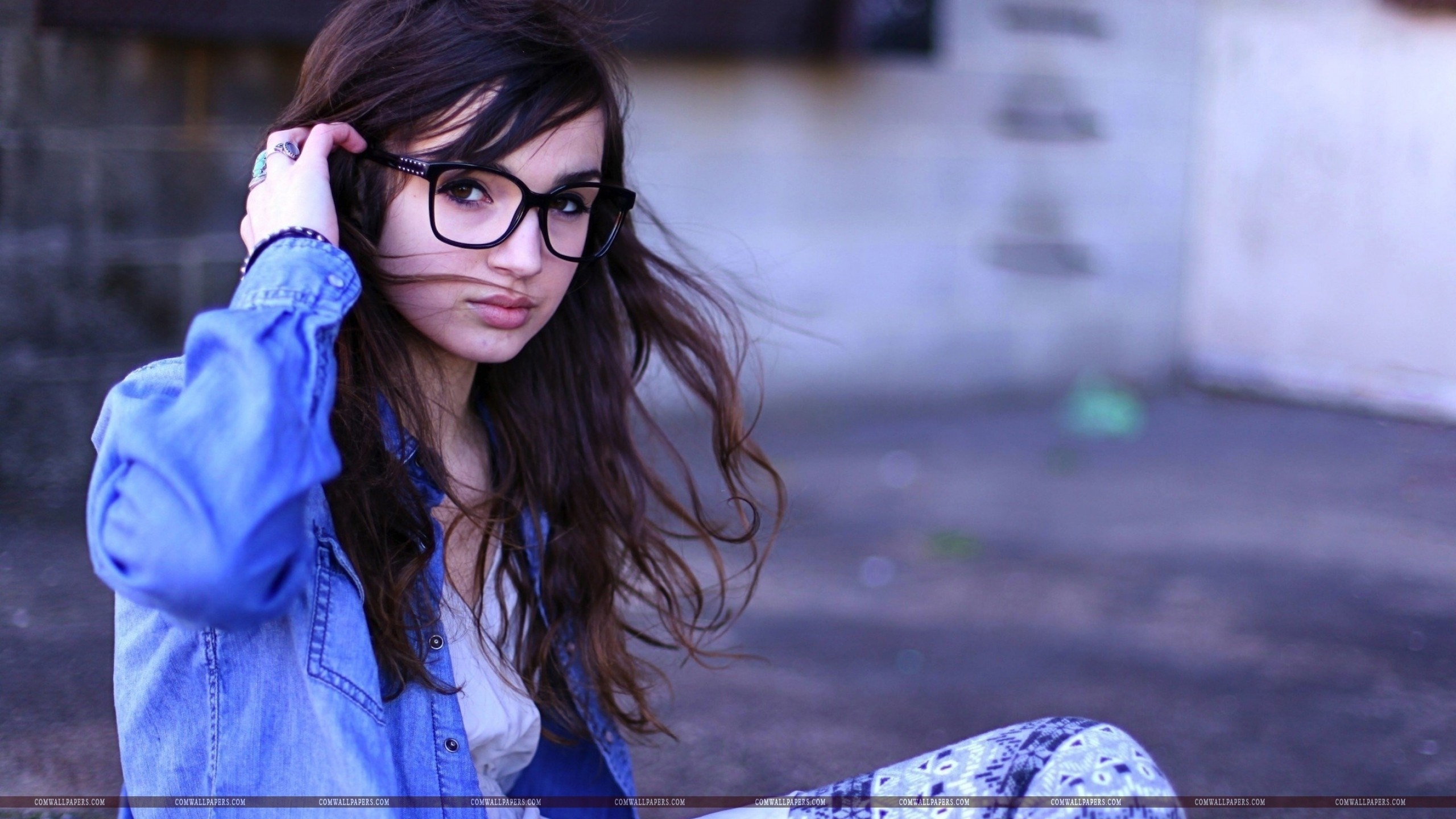 Cool Girls Wallpaper