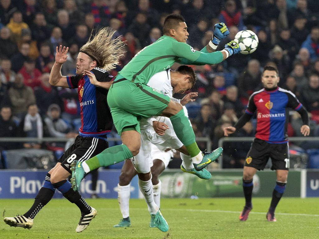 Alphonse Areola Wallpaper