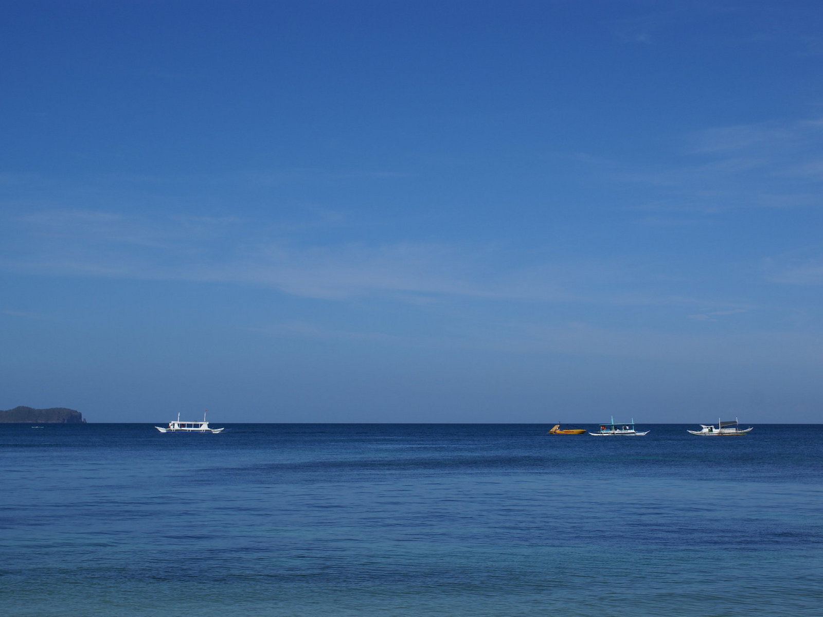 Boracay Island Scenery And Ocean Wallpaper