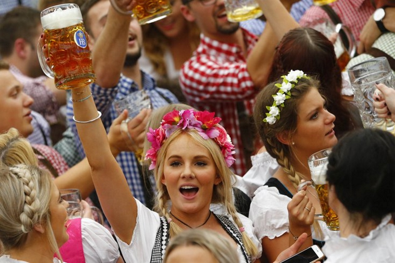 Oktoberfest Arrives Hd Wallpaper Celebrations