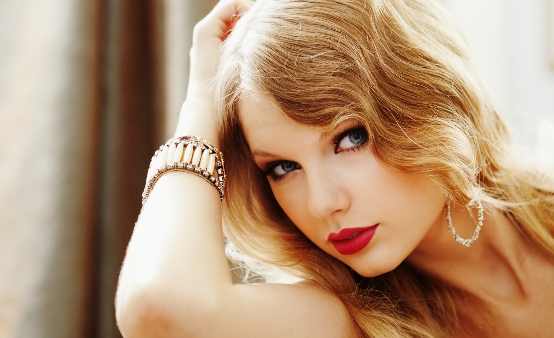 Taylor Swift HD Wallpaper Res