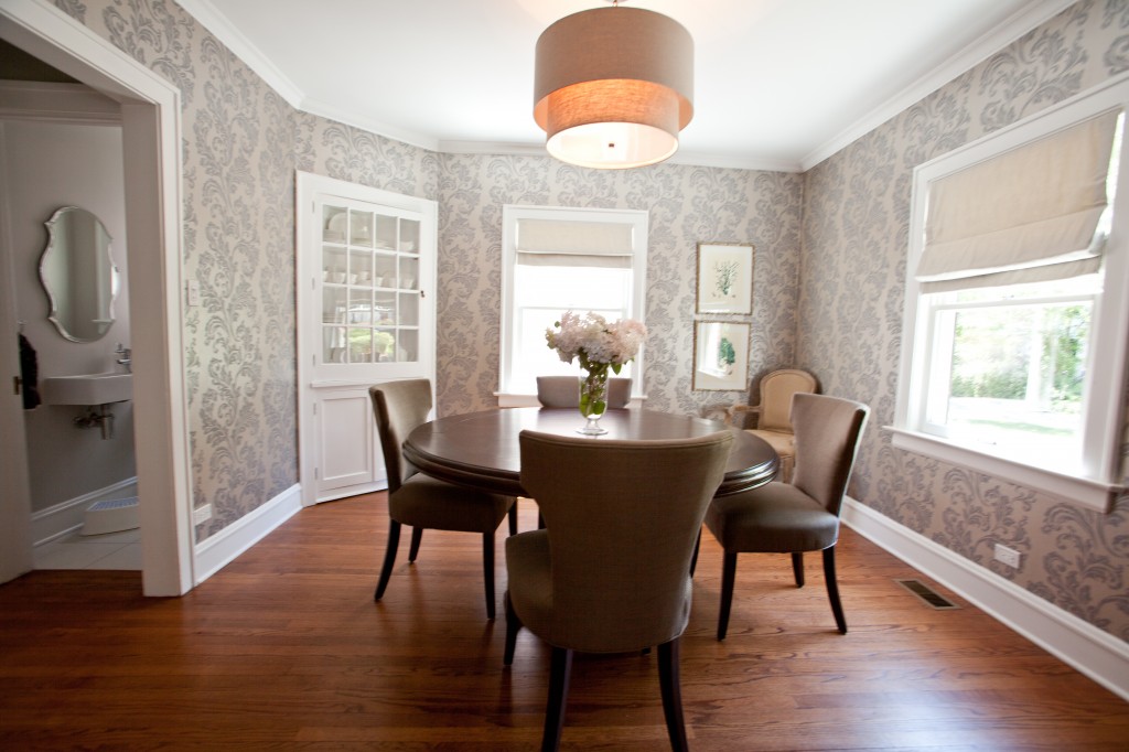 10 Dining Room Designs with Damask WallPaper Patterns   Interior 1024x682