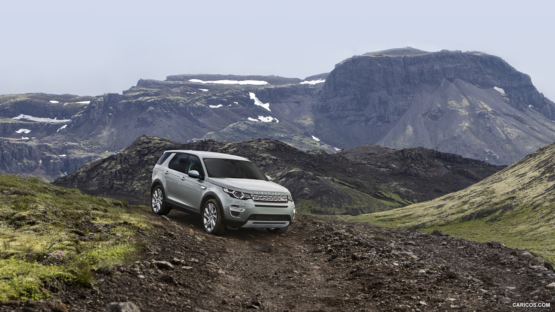 Land Rover Discovery Sport Off Road HD Wallpaper