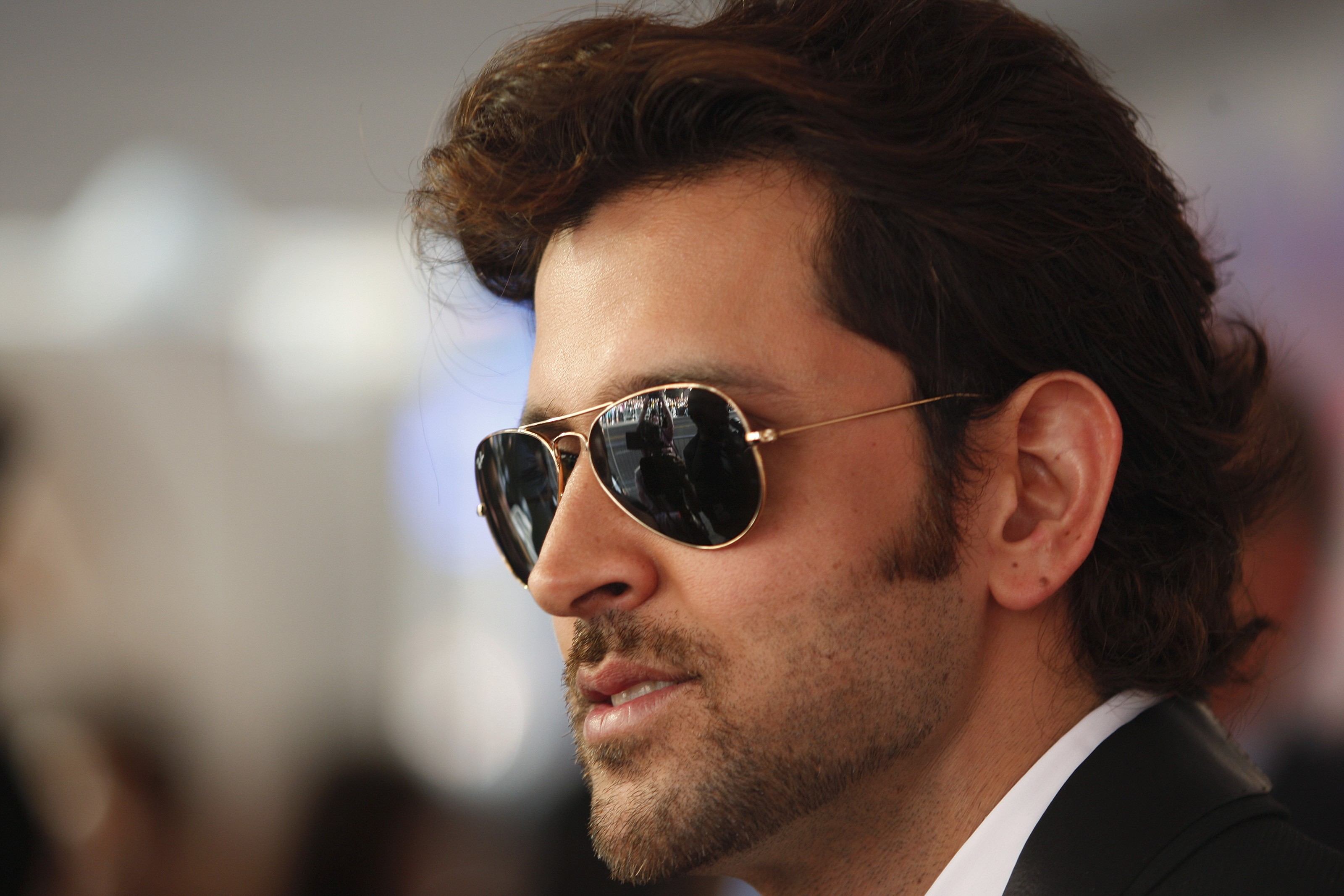 Hrithik Roshan New Look Wallpaper