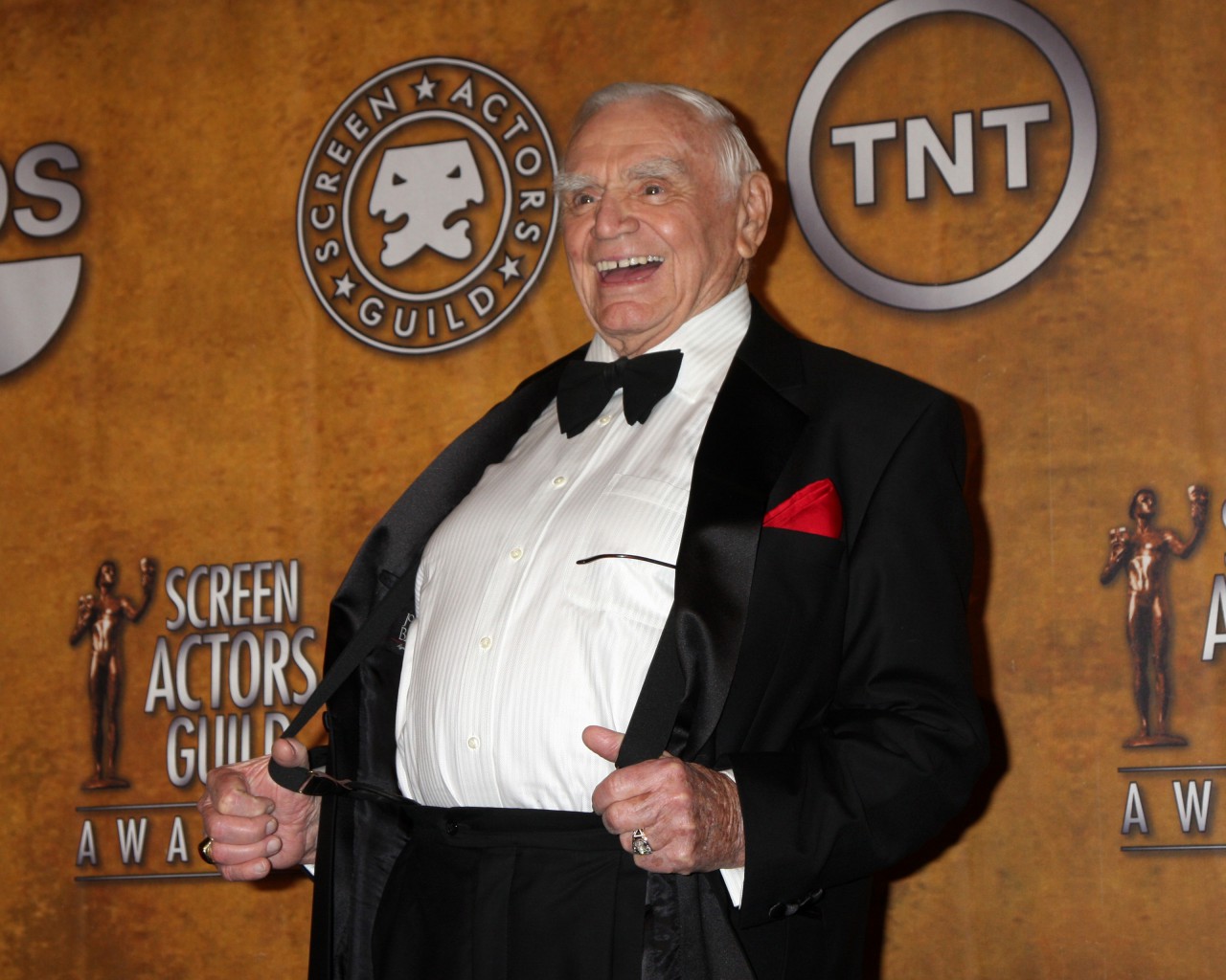 Ernest Borgnine Wallpaper