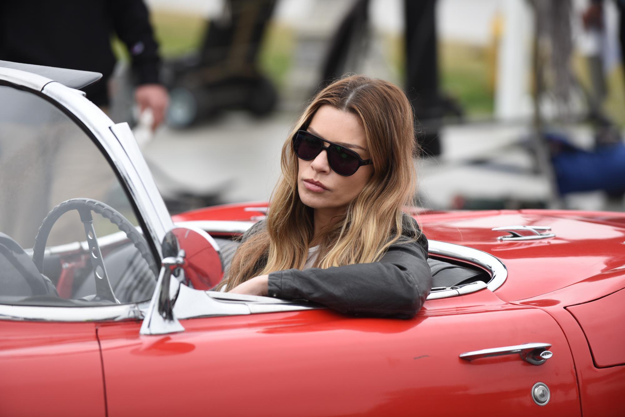 Lauren German HD Wallpaper