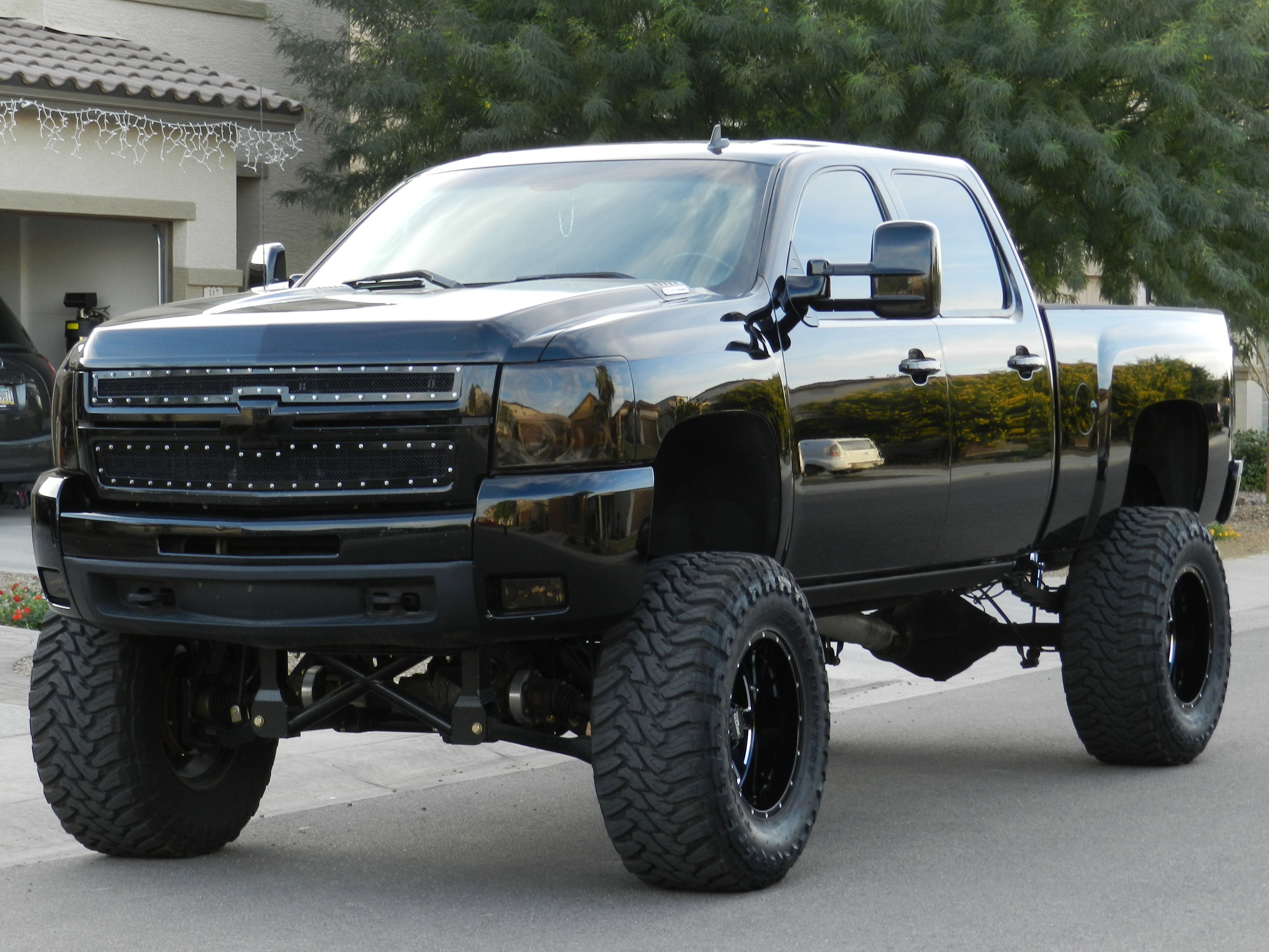 Lifted Chevy Trucks Black Dragon 2500hd