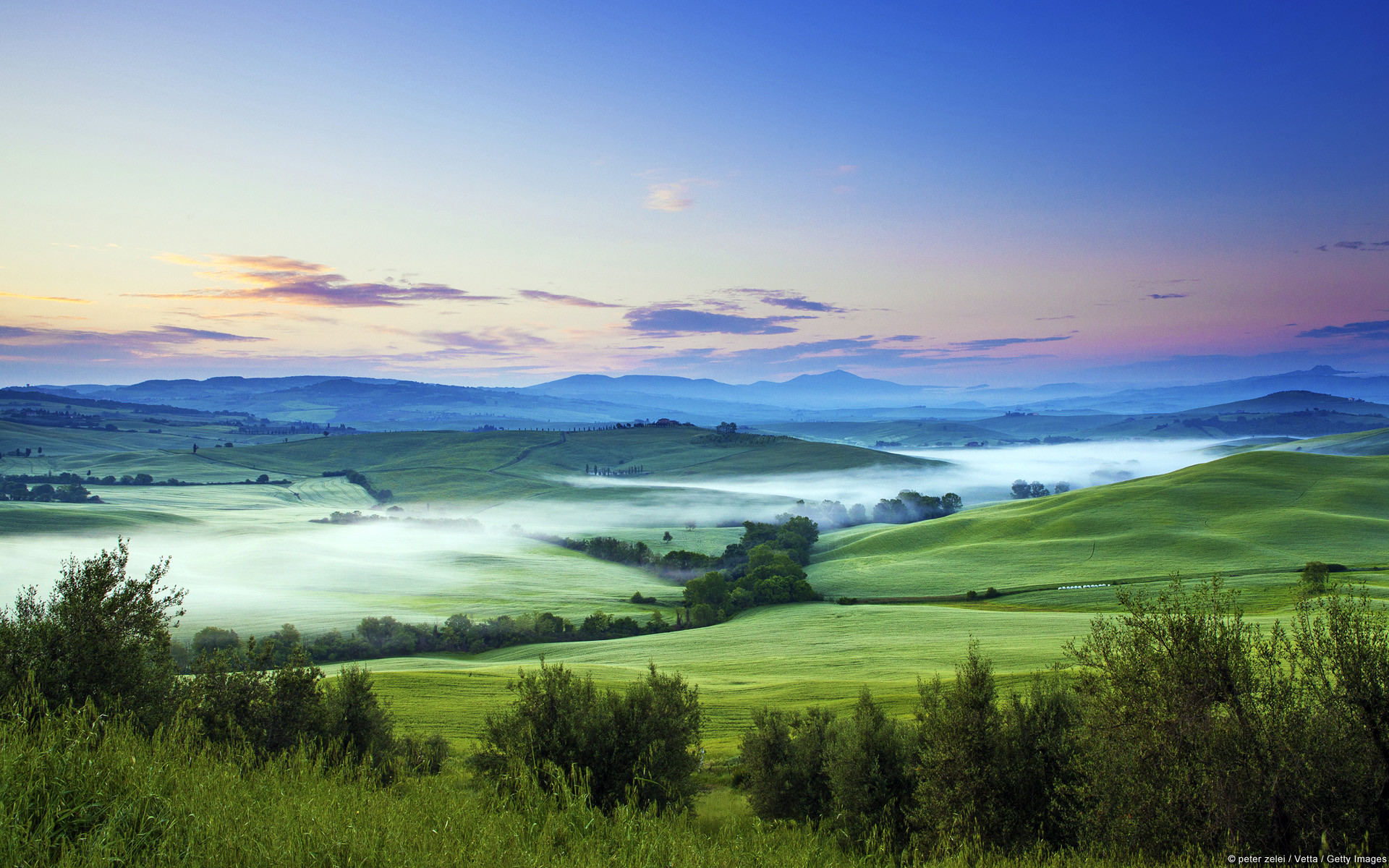 Serene Tuscan Landscape at Dawn