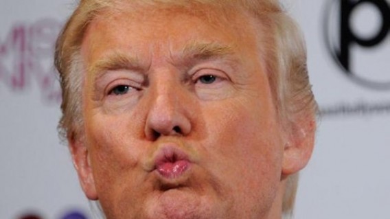 Trump Funny Kiss