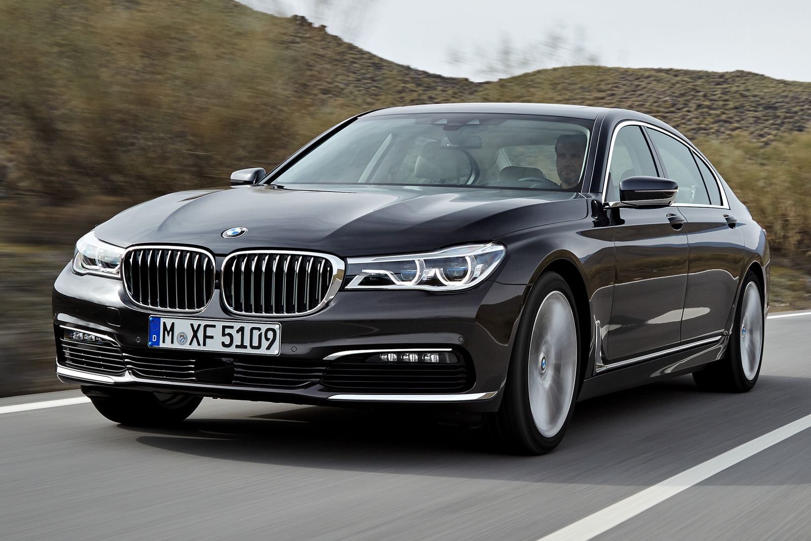 BMW 7 Series 2016 HD Wallpapers free download