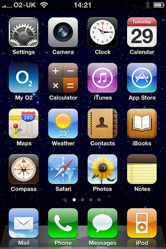 iPhone 4 Home Screen Wallpaper Flickr   Photo Sharing