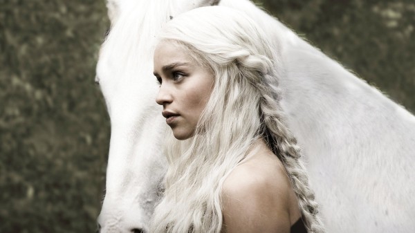 Daenerys Targaryen with only two braids