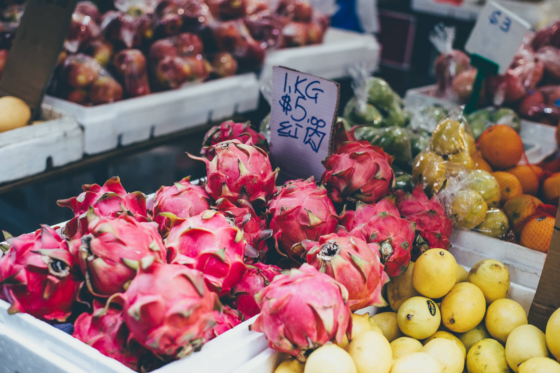 Dragonfruit Pear Orange Market Food Photography Wallpaper